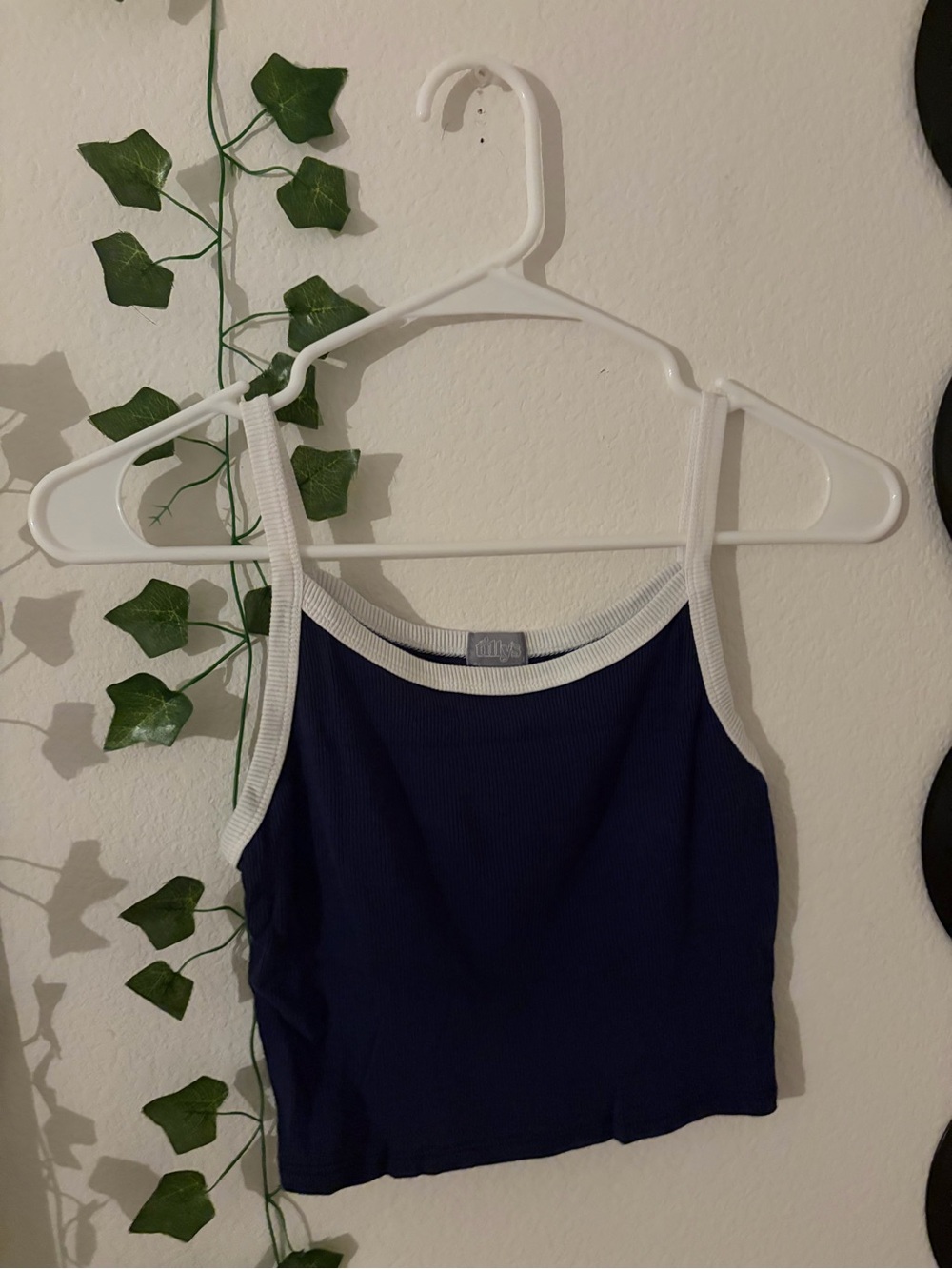 Tilly's Navy Ribbed Cropped Cami with White Trim